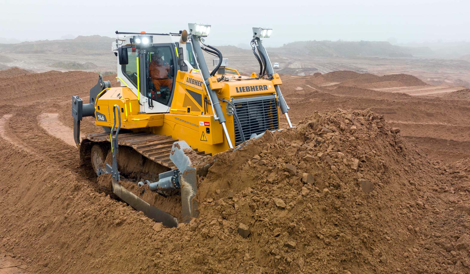 Testimonial L Pr 746 G8 Dozer